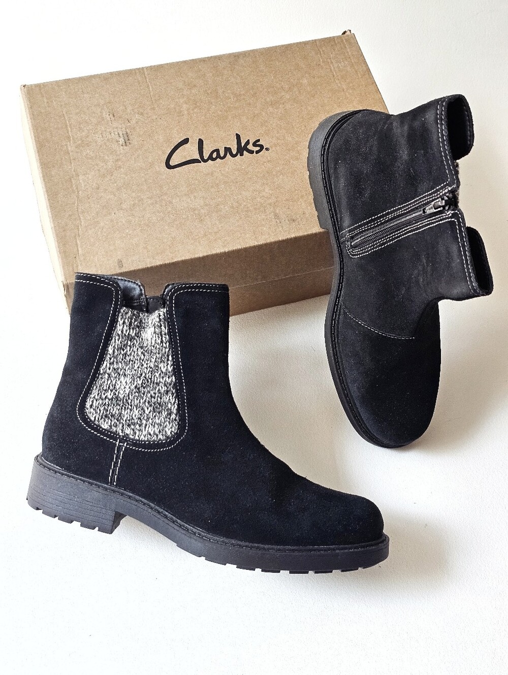 Clarks Opal Sky Chelsea Ankle Boots Black Suede Knit Panel Side Zip Comfort 9M
